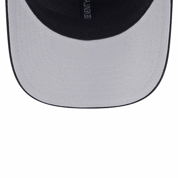 Chicago Cubs Canvas Black 9SEVENTY Stretch Snap Trucker Cap