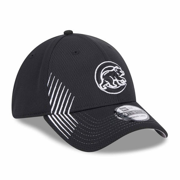 Chicago Cubs 3930 Active Black Walking Bear Stretch Fit Cap