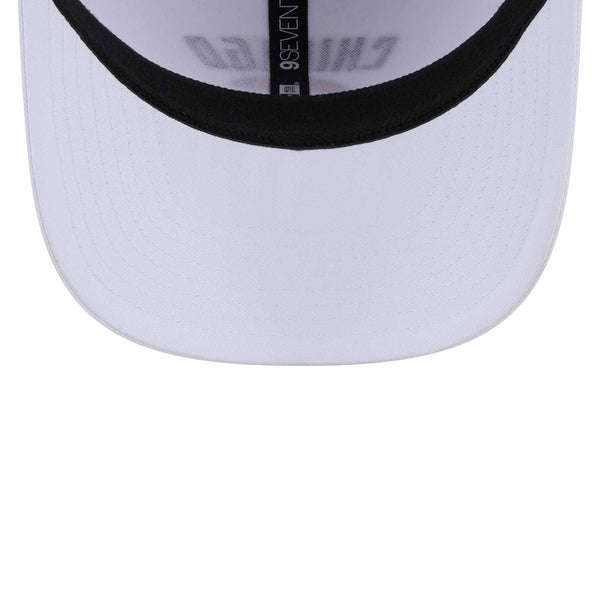 Chicago Bears New Era 9SEVENTY White C Stretch Snap Adjustable Cap