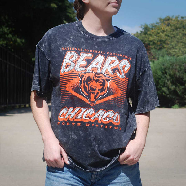 Chicago Bears New Era Women's Oversized Diamond Throwback Short Sleeve T Shirt