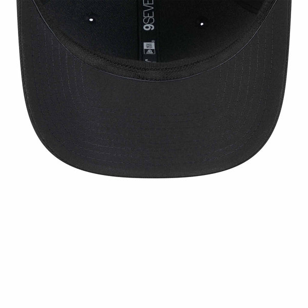 Chicago Bulls New Era Black Bulls Head Logo 9SEVENTY Stretch Fit Multi Rope Adjustable Cap