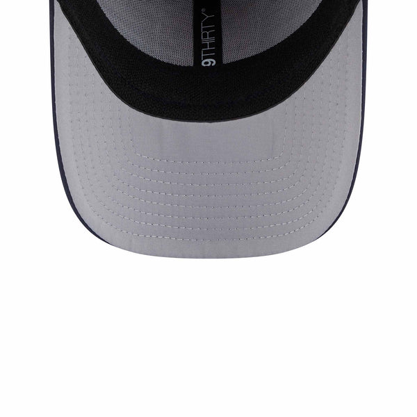 Chicago Bears New Era Navy Bear Face Perforated 39THIRTY Stretch Fit Cap