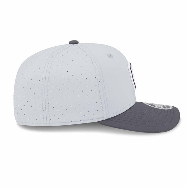 Chicago Bears New Era Training Camp Grey Bears Head 9SEVENTY Stretch Snap Adjustable Cap
