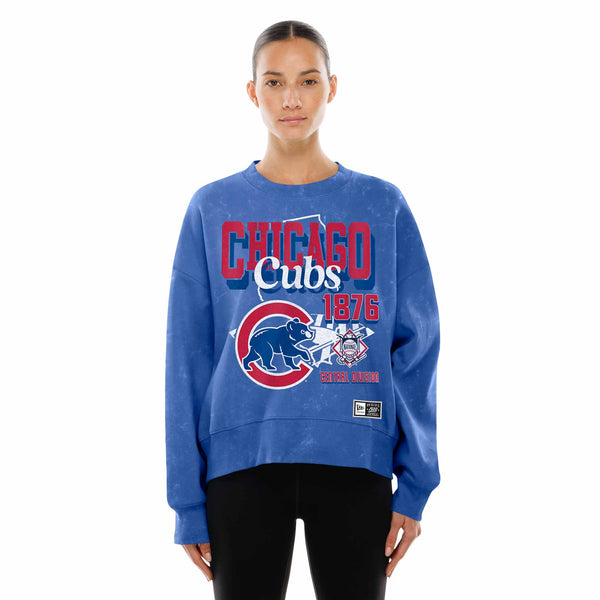 Chicago Cubs New Era Women's Retro Script Distressed Bullseye Crewneck Sweatshirt