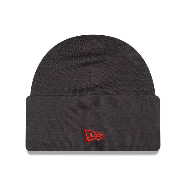 Chicago Bears New Era 2026 Sideline Bear Face Skully Knit Hat