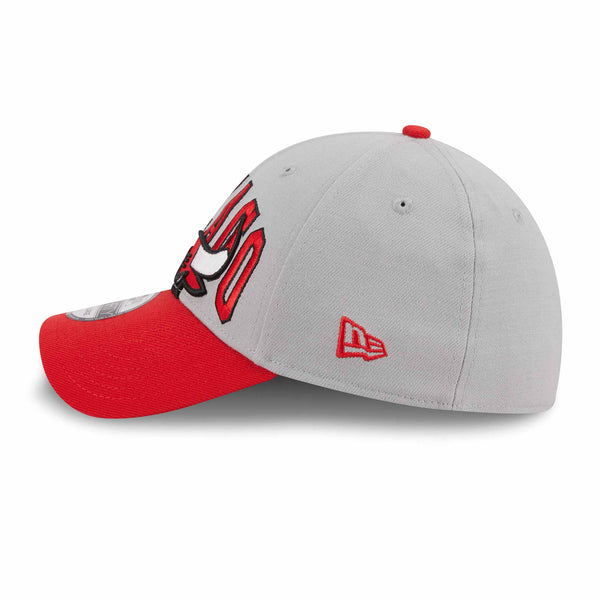 New Era Gray Red Chicago Bulls Tip Off Two Tone 39THIRTY Flex Hat