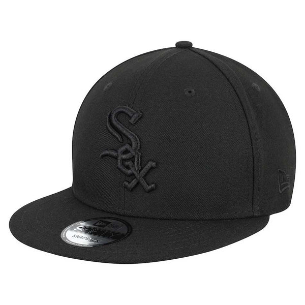 Chicago White Sox All Black 9FIFTY Snapback Adjustable Cap