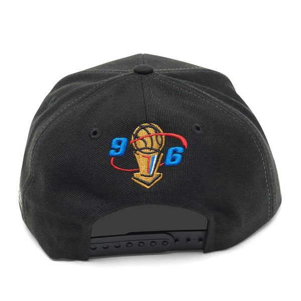 Chicago Bulls 1996 Champions Wave Snapback Adjustable Cap