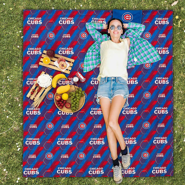 Chicago Cubs Compact Travel Picnic Blanket
