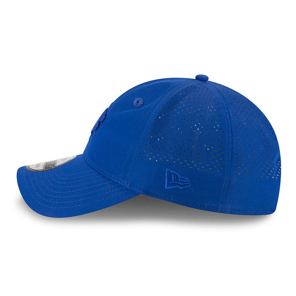 Chicago Cubs Performance Featherweight Adjustable Cap